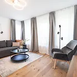 Neues 2 Schlafzimmer Apartment Mit Rooftopterrace
